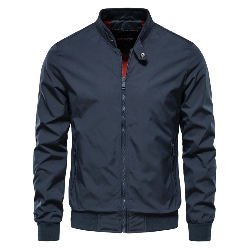 Stilfuld Herre Bomberjakke til Sommerens Trendy Looks