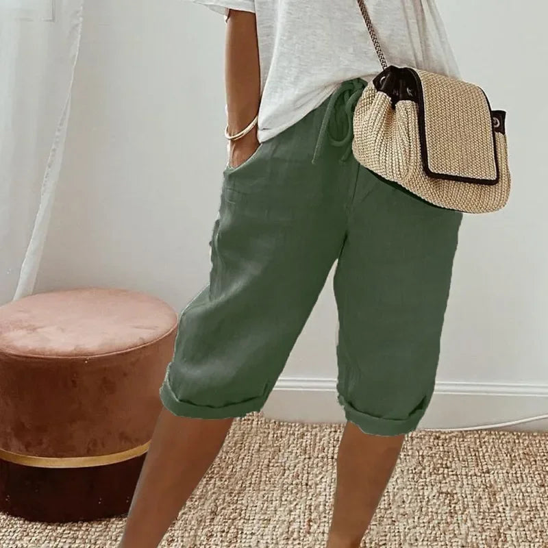 Dame Højtaljede Shorts i Kort Design
