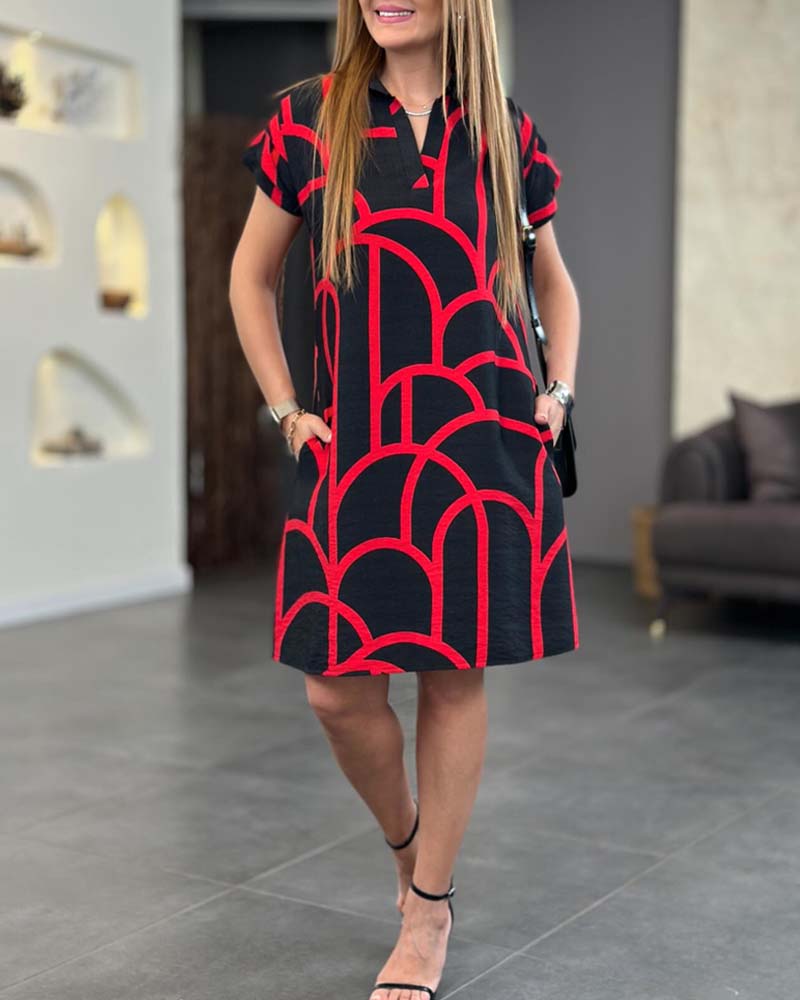 Emy | Elegant Kjole med Grafisk Print