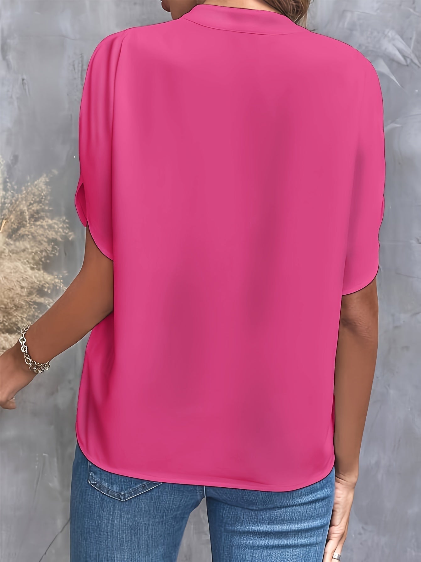 Emma | Elegant Damebluse med V-udskæring