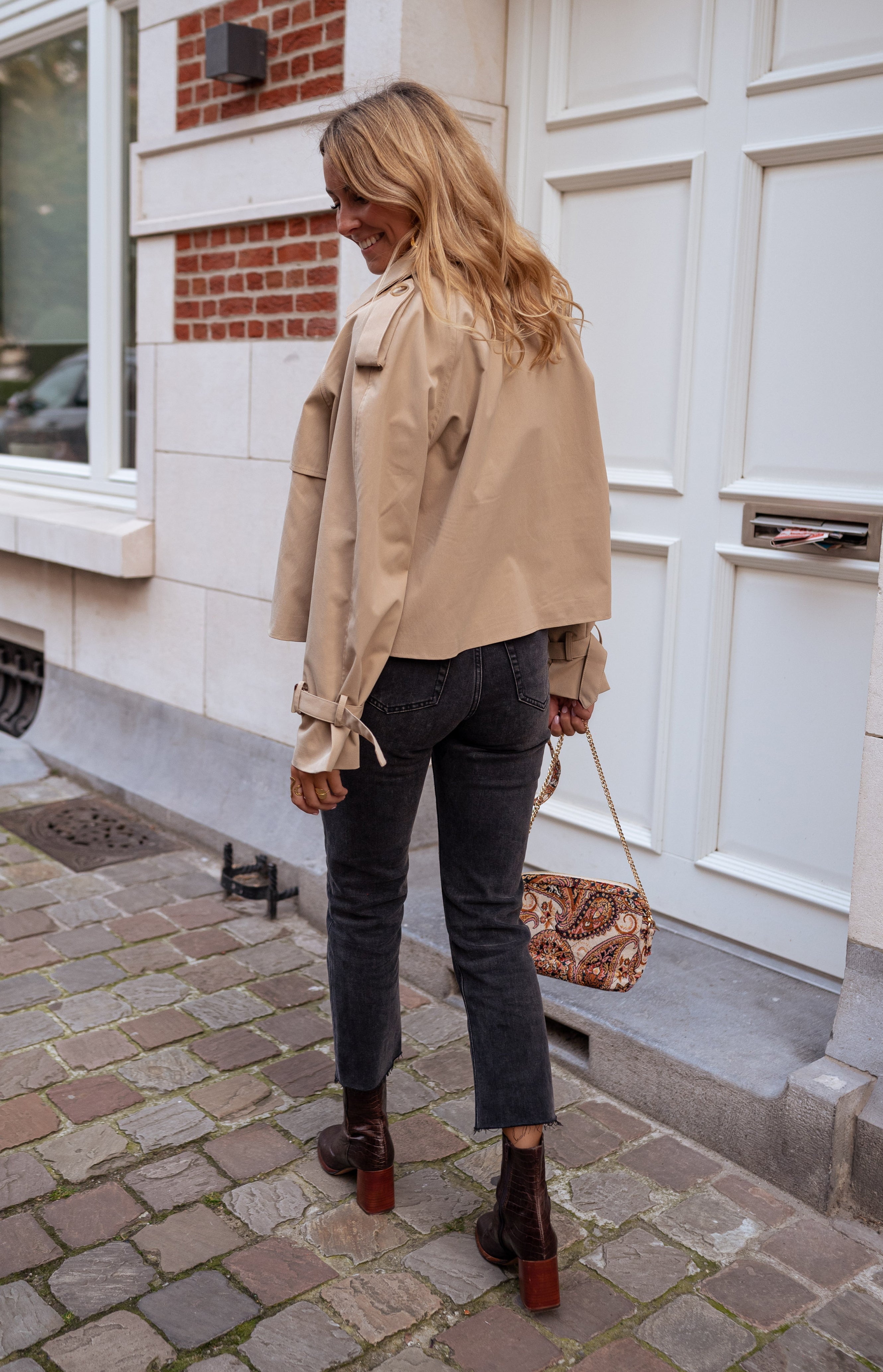 Lærke | Elegant Trenchcoat til Kvinder