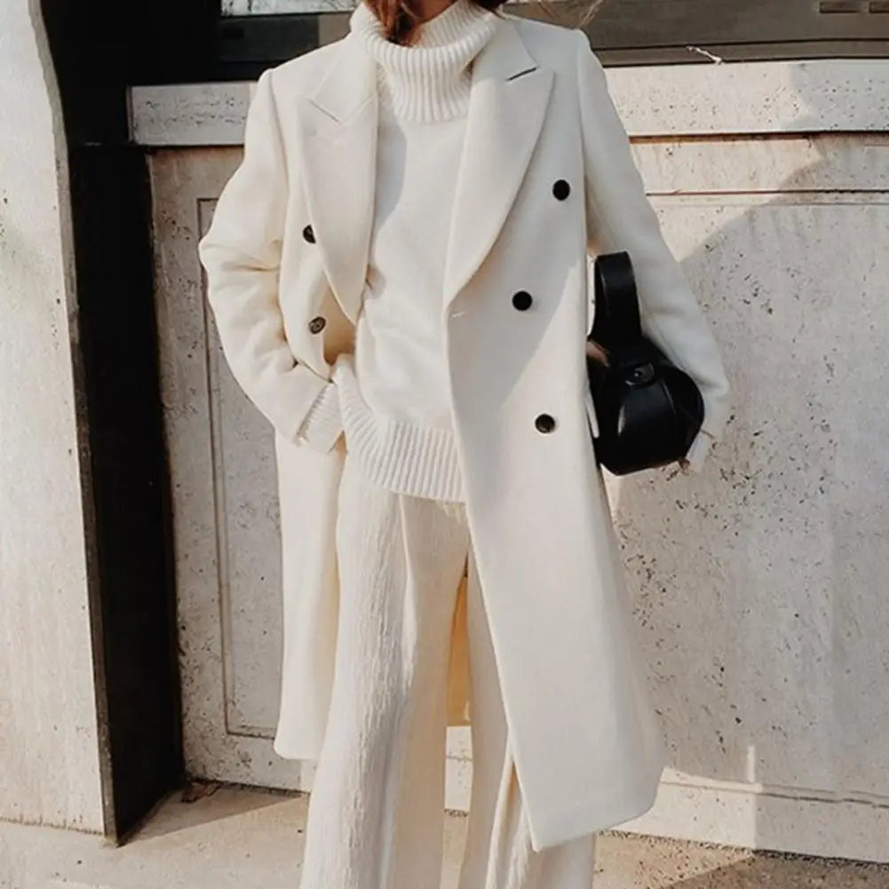 Liva | Elegant Dobbeltradet Trenchcoat med Reverskrave