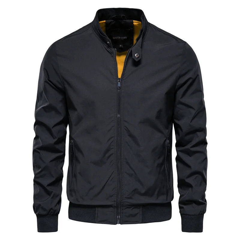 Stilfuld Herre Bomberjakke til Sommerens Trendy Looks